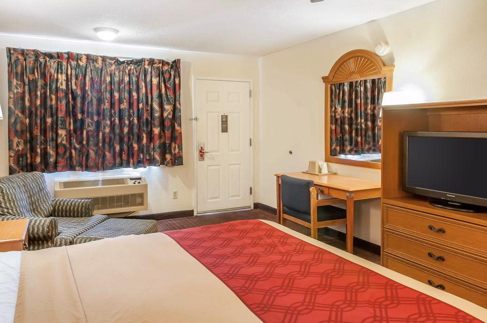 Econo Lodge West - Coors Blvd Альбукерке Экстерьер фото