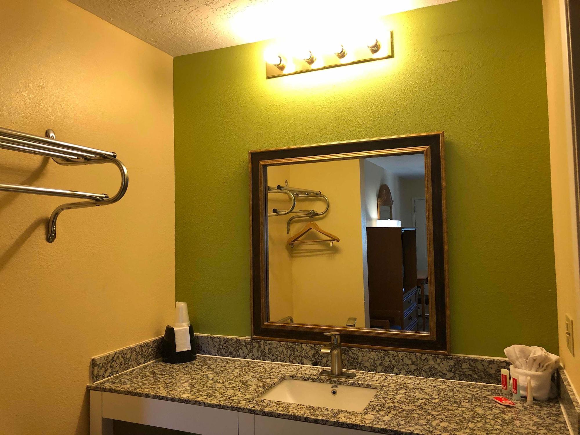 Econo Lodge West - Coors Blvd Альбукерке Экстерьер фото