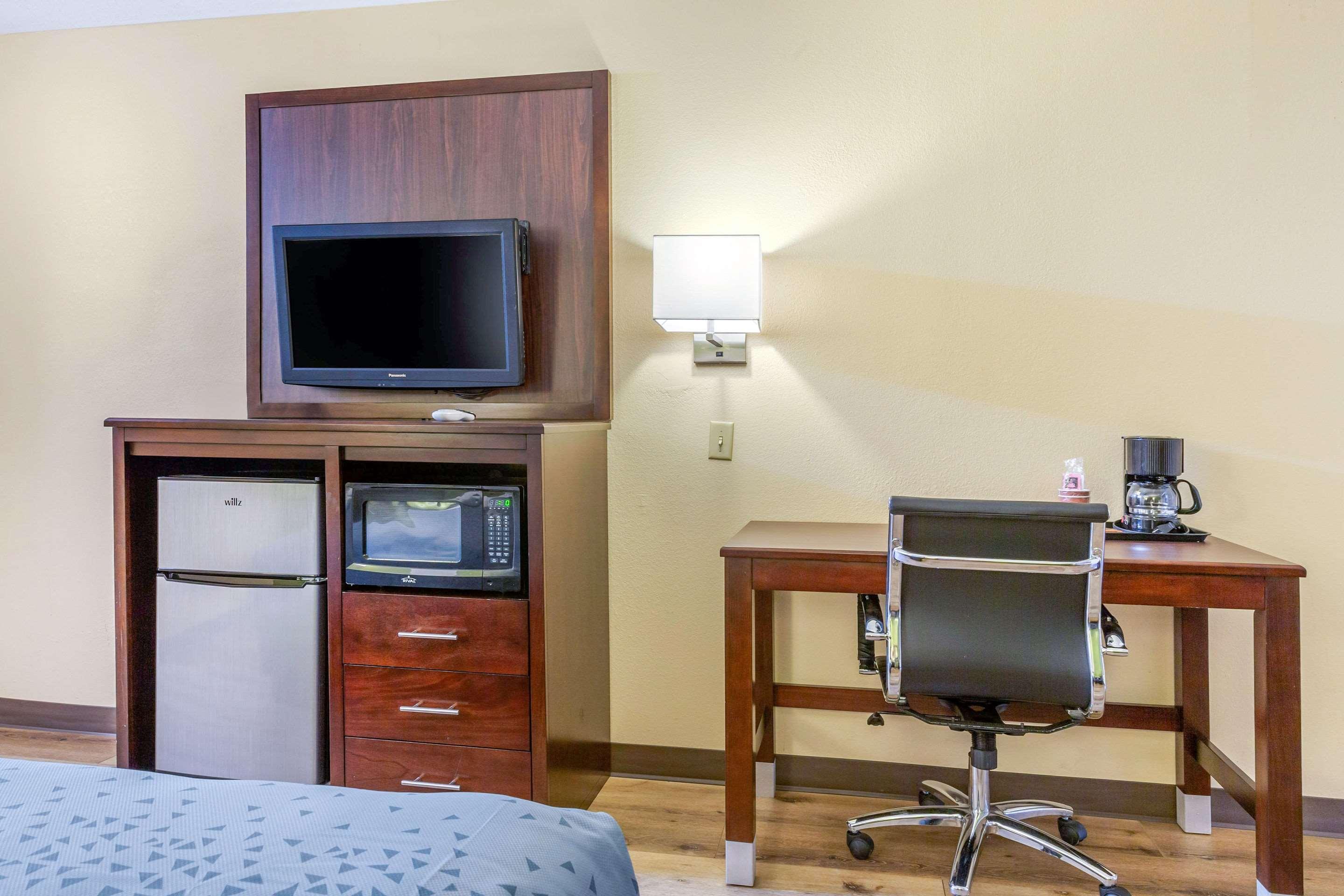 Econo Lodge West - Coors Blvd Альбукерке Экстерьер фото