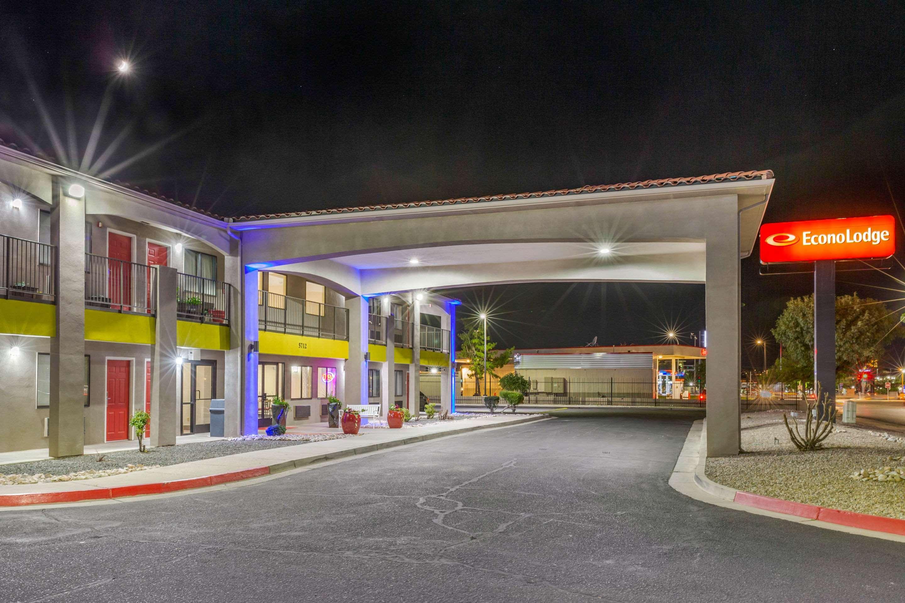 Econo Lodge West - Coors Blvd Альбукерке Экстерьер фото